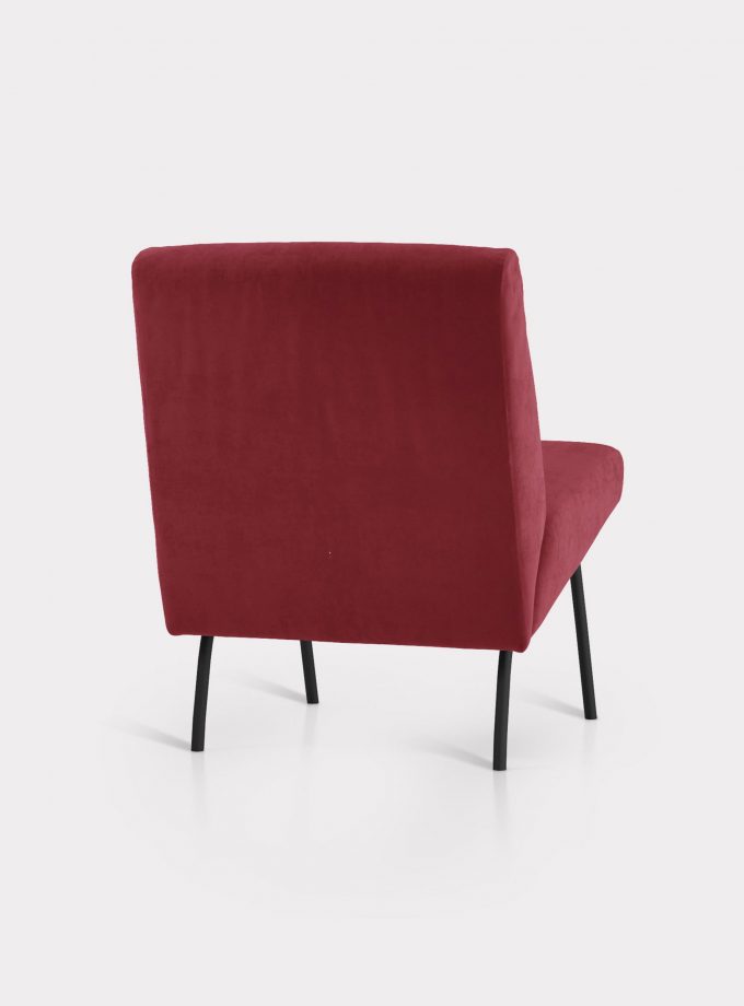 Red armchair in velvet fabric